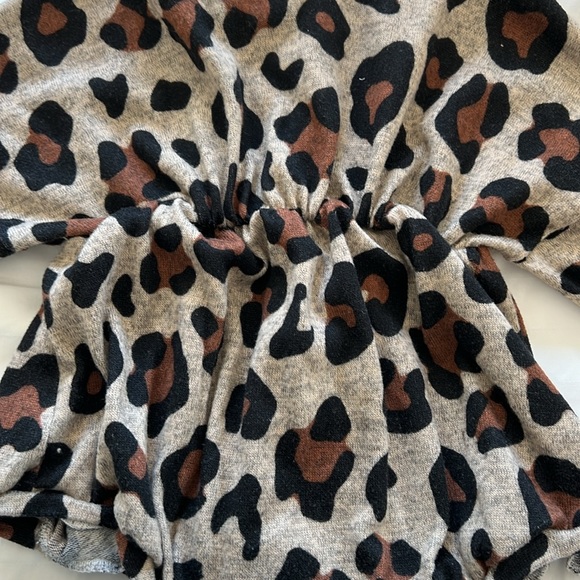 Cheetah Print Toddler Romper - Picture 3 of 3